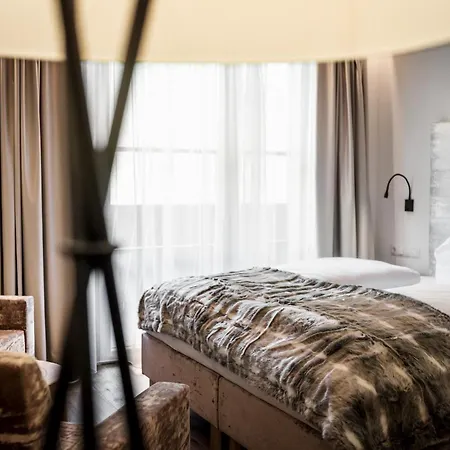 Stoeres - Active Wellbeing 3* St. Kassian